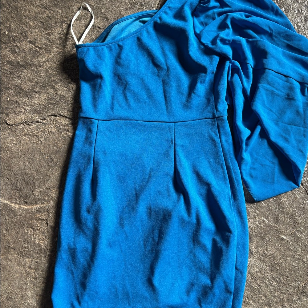 Elegant Blue One-Shoulder Dress - Picture 2 of 6